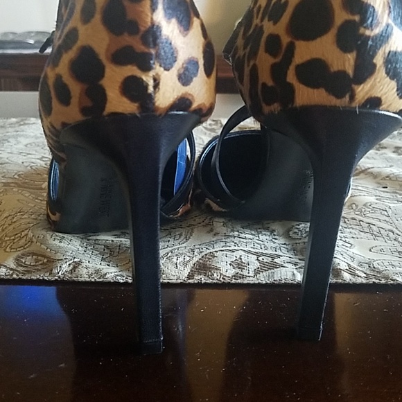 Brand new shoes cheetah soft style - Picture 3 of 8